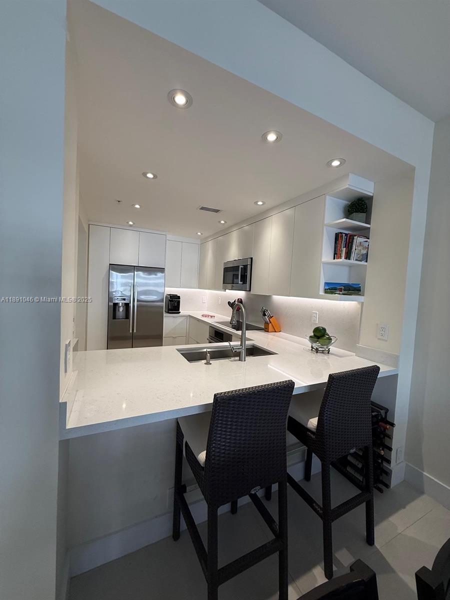 KEY COLONY NO 1 - Residential Lease