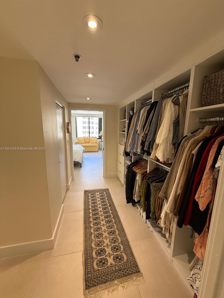 KEY COLONY NO 1 - Residential Lease