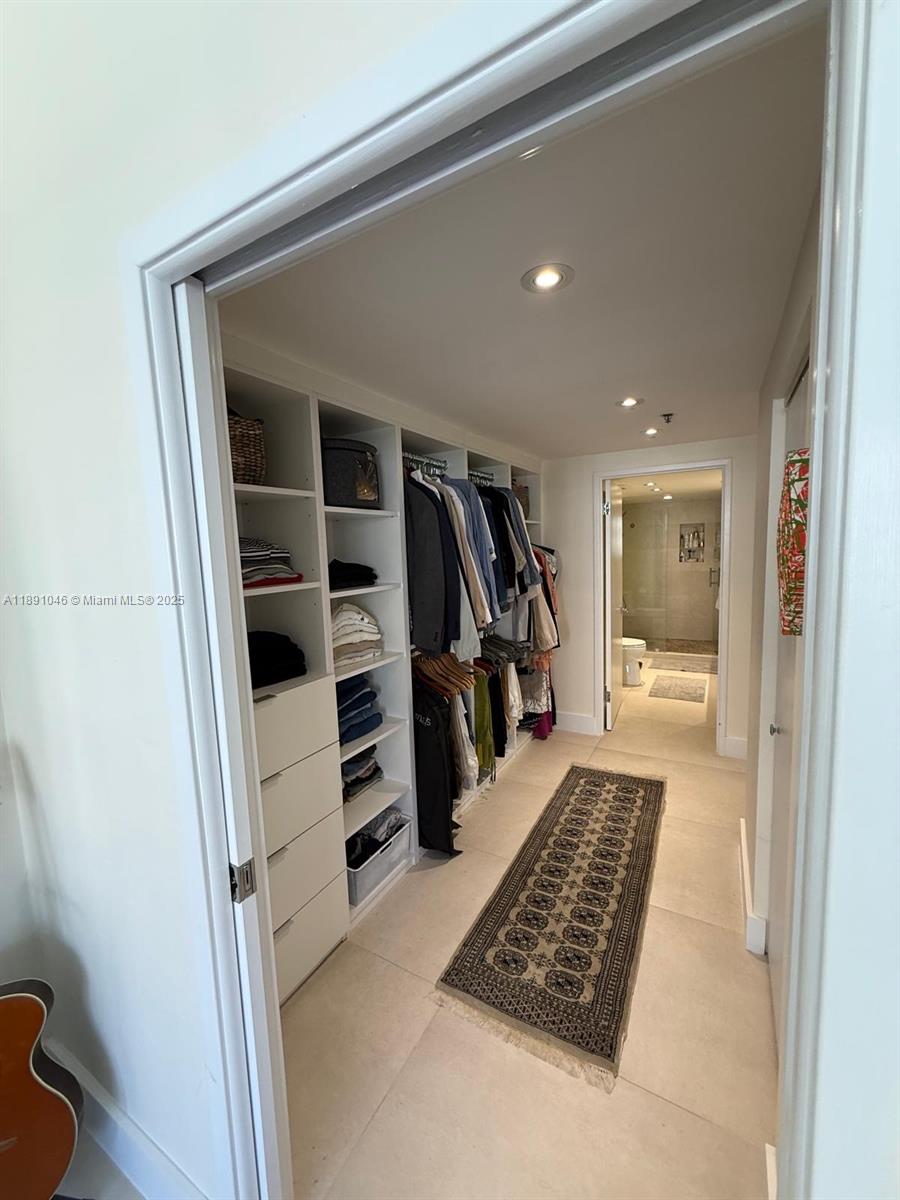 KEY COLONY NO 1 - Residential Lease