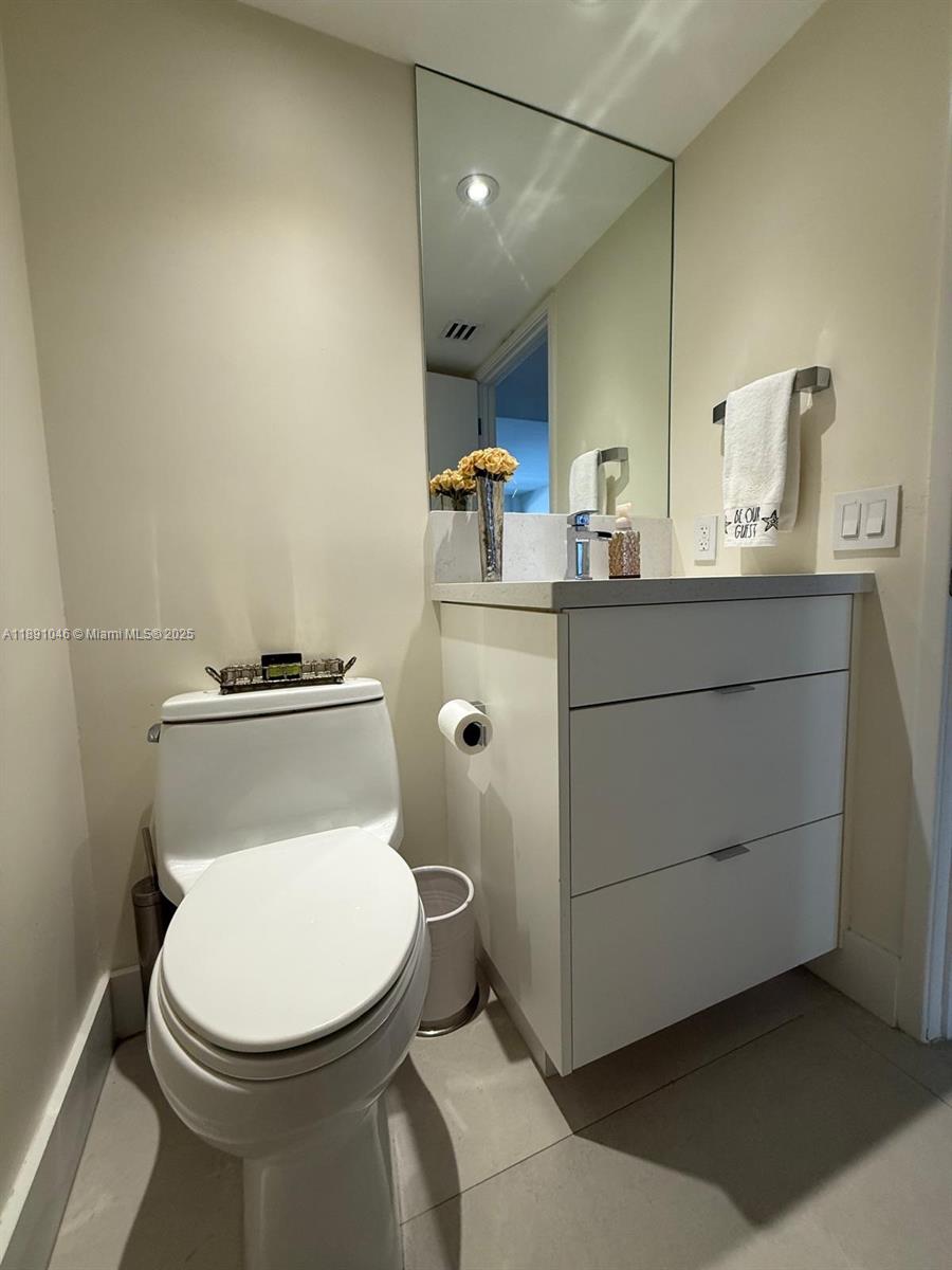 KEY COLONY NO 1 - Residential Lease