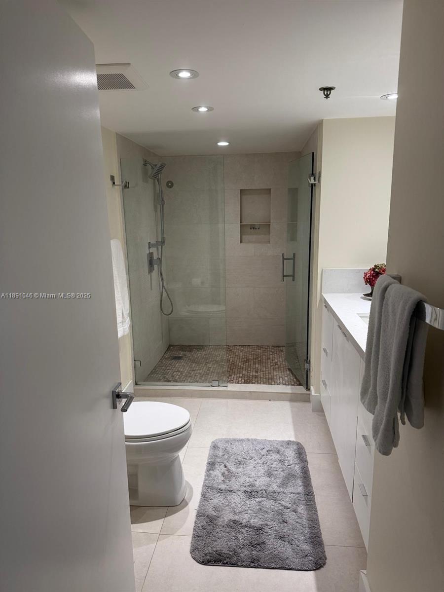 KEY COLONY NO 1 - Residential Lease