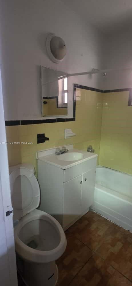 CORAL BAY MANOR - Residential Lease