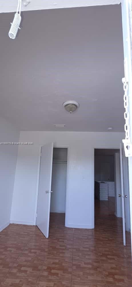 READY TO MOVE IN, 2 BEDROOMS ONE BATHROOM RECENTLY RENOVETED