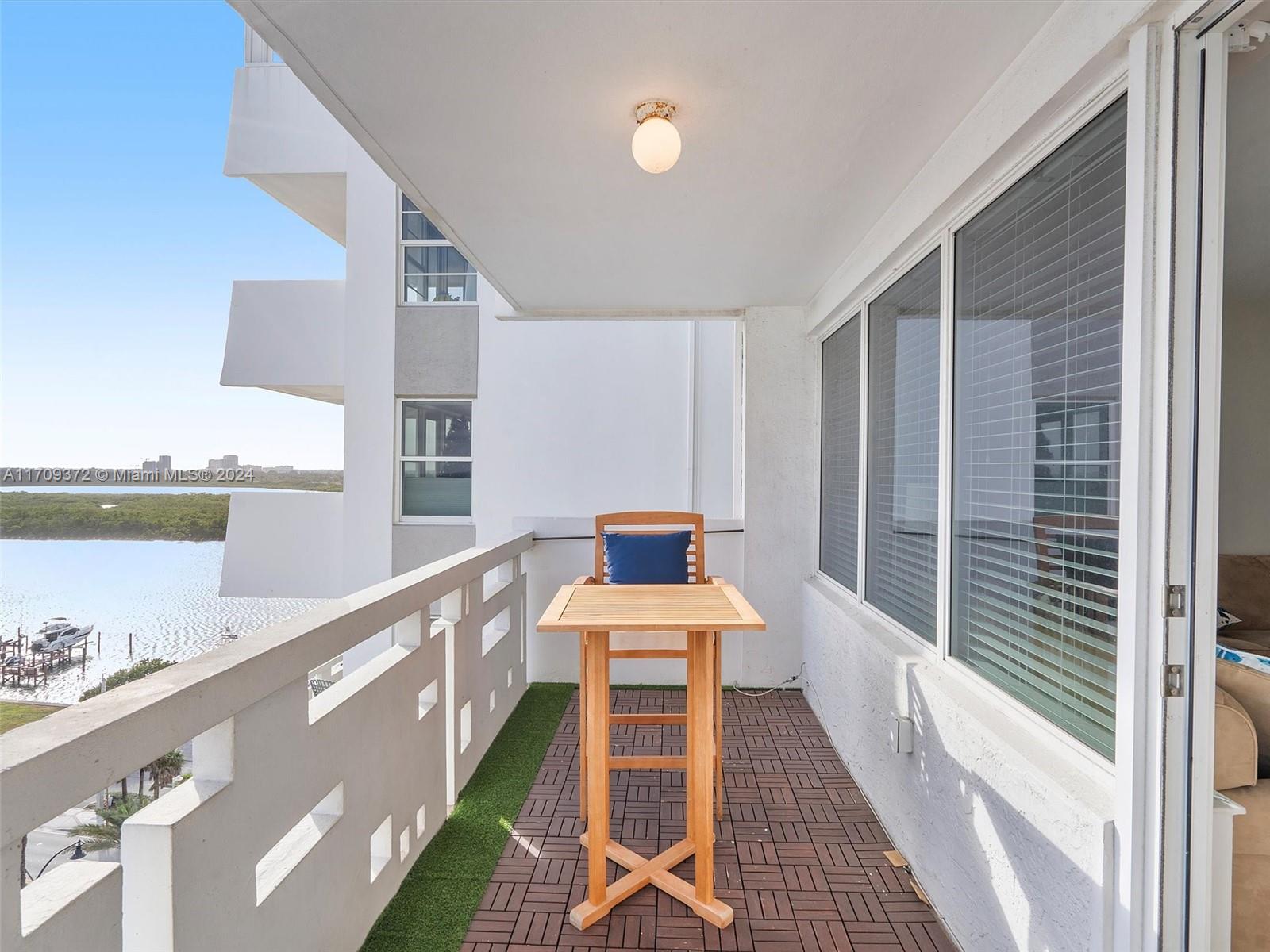 HOLLYWOOD TOWERS CONDO - Residential Lease