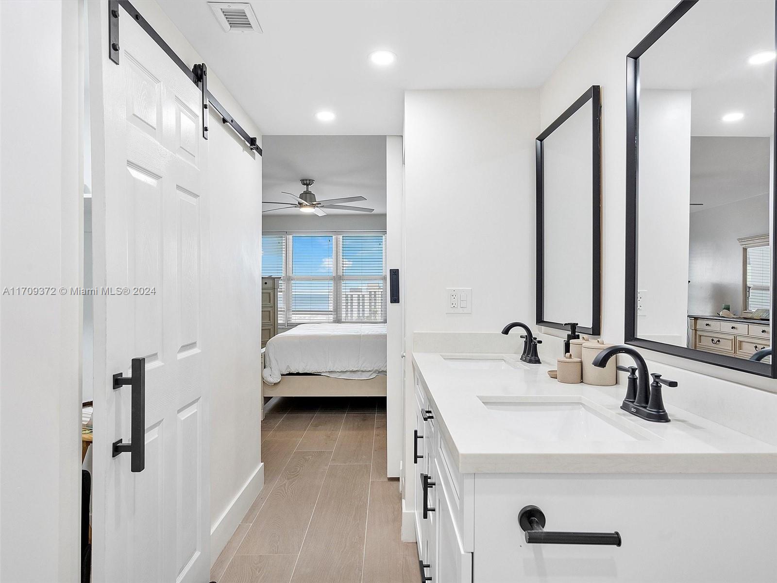 HOLLYWOOD TOWERS CONDO - Residential Lease