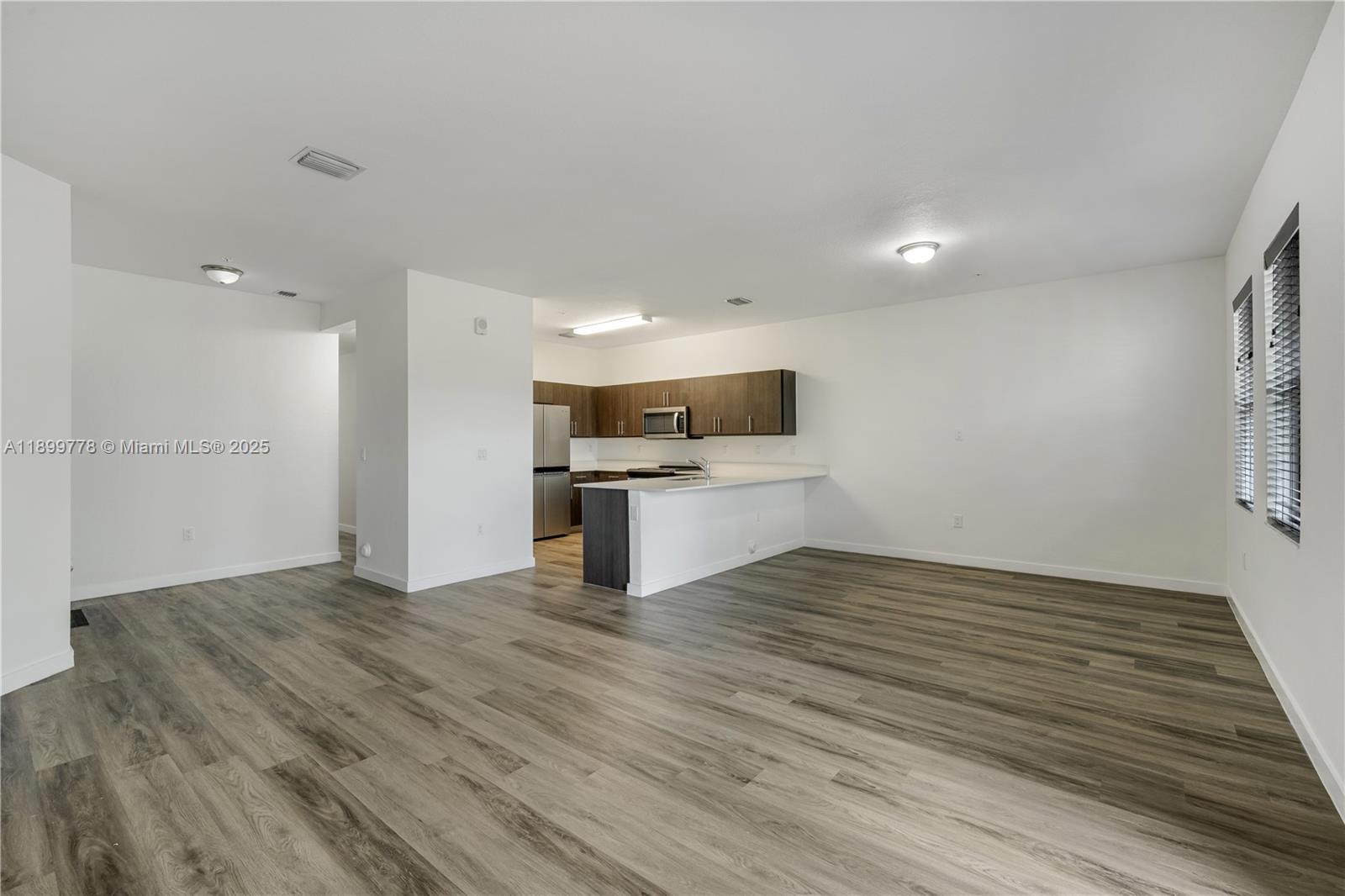 CENTURY PARK SOUTH - Residential Lease