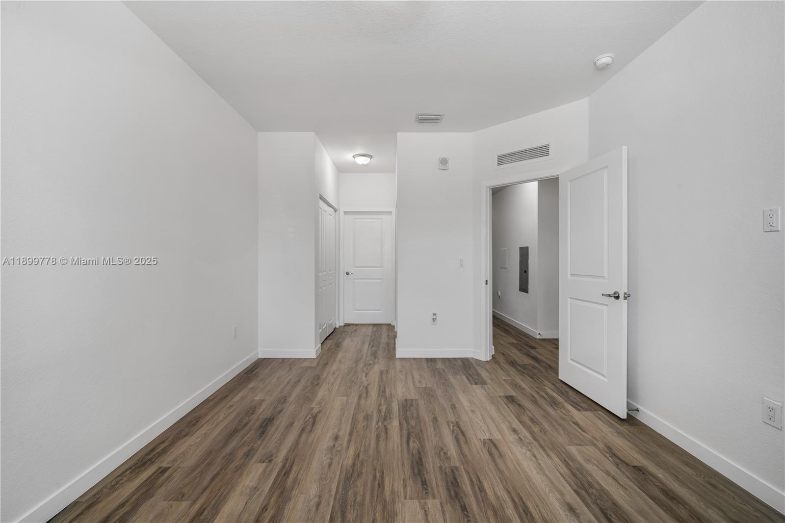 CENTURY PARK SOUTH - Residential Lease