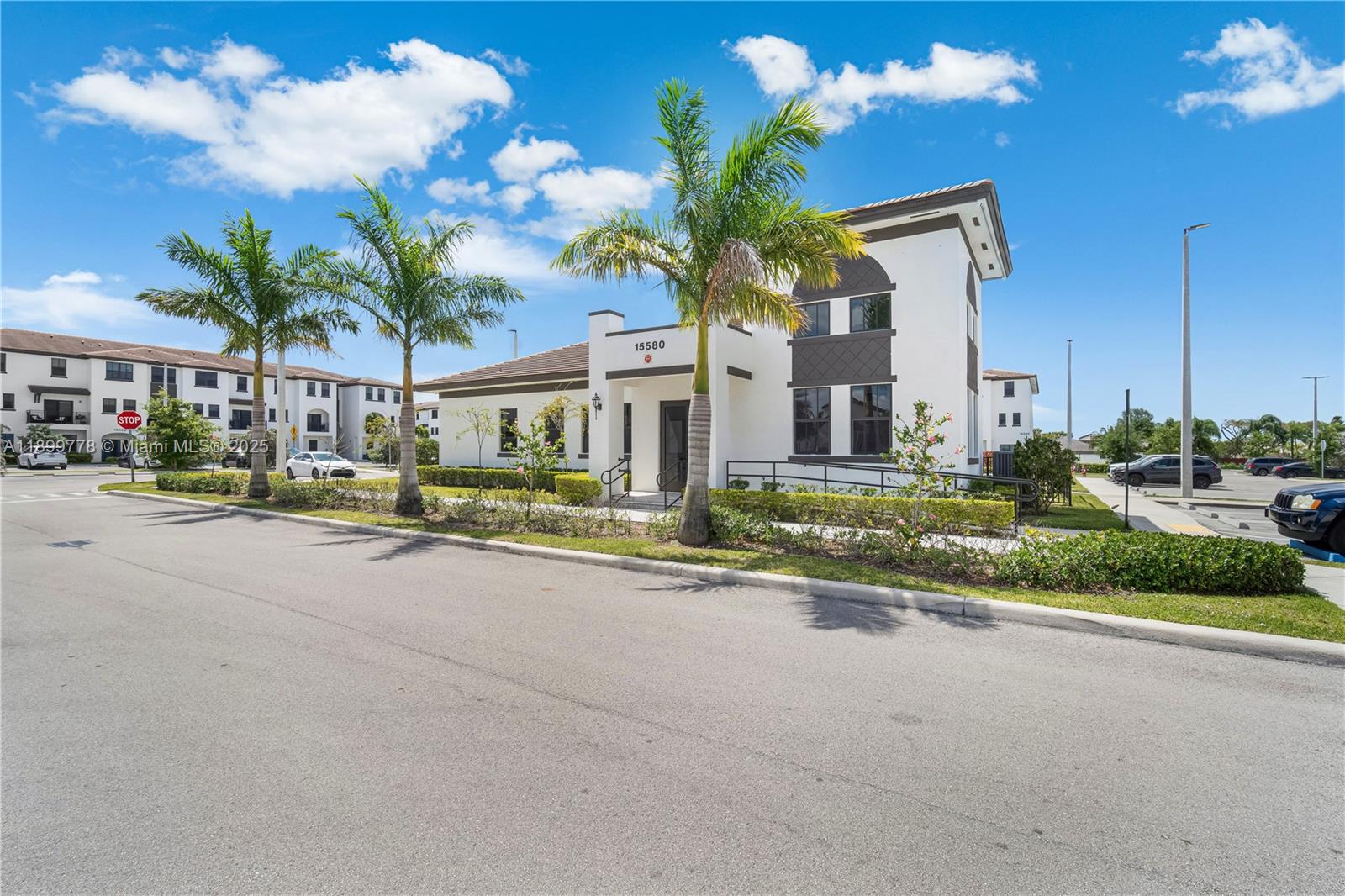 CENTURY PARK SOUTH - Residential Lease