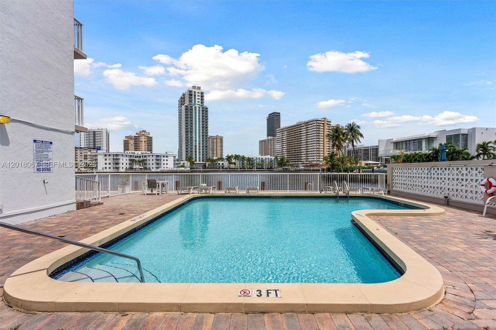 DORSEY ARMS CONDO - Residential