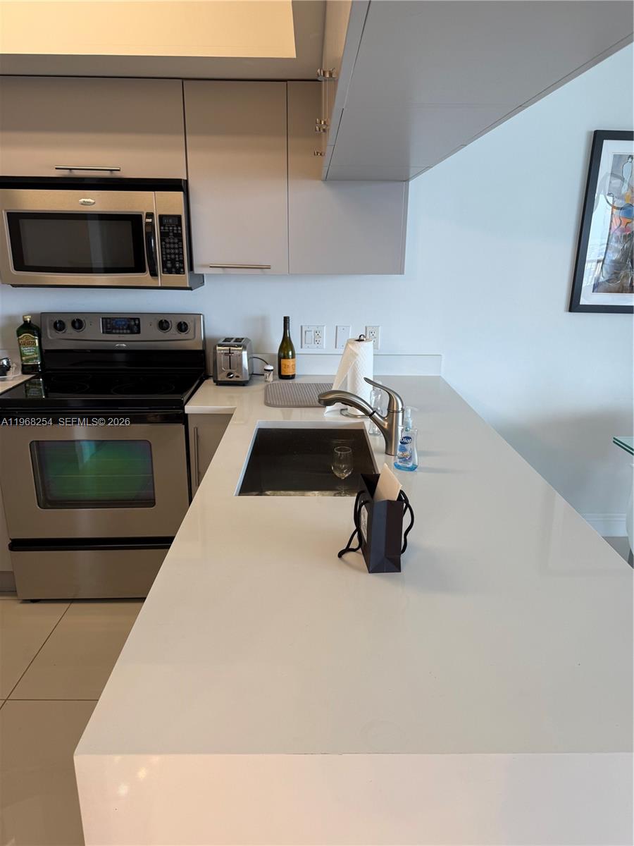 1750 N Bayshore Dr 5114