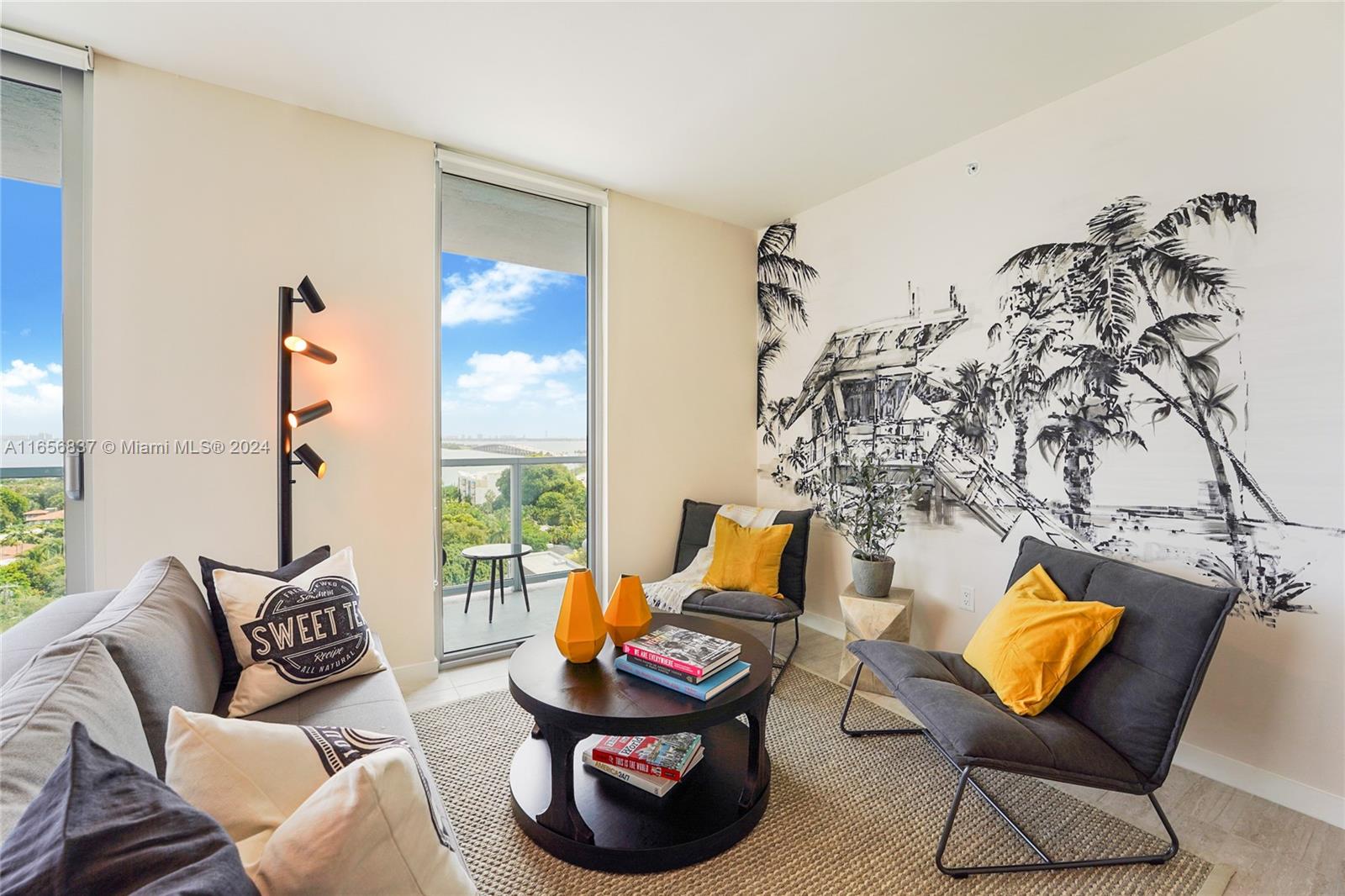 QUADRO CONDO - Residential