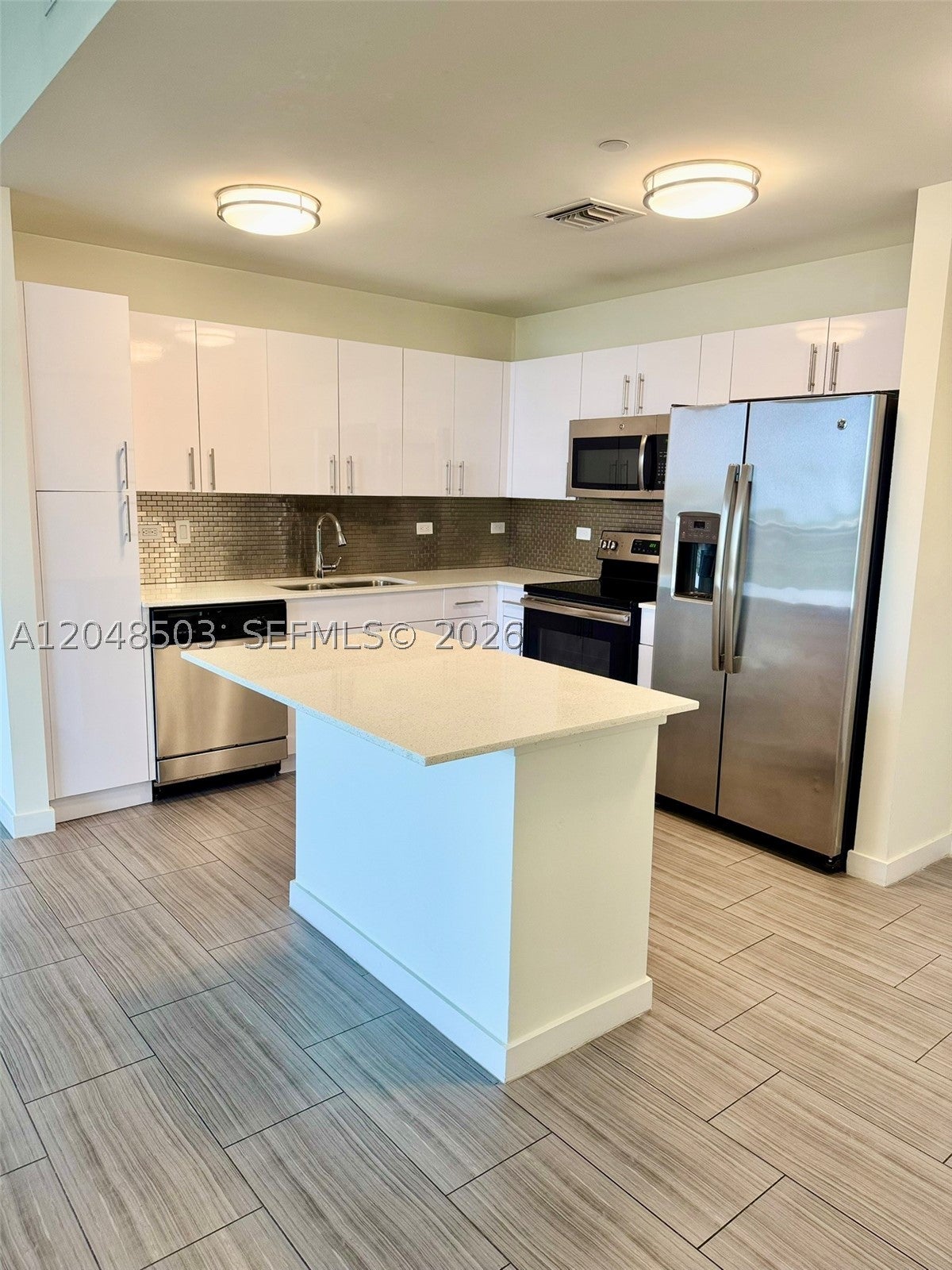 1776 Polk St 517