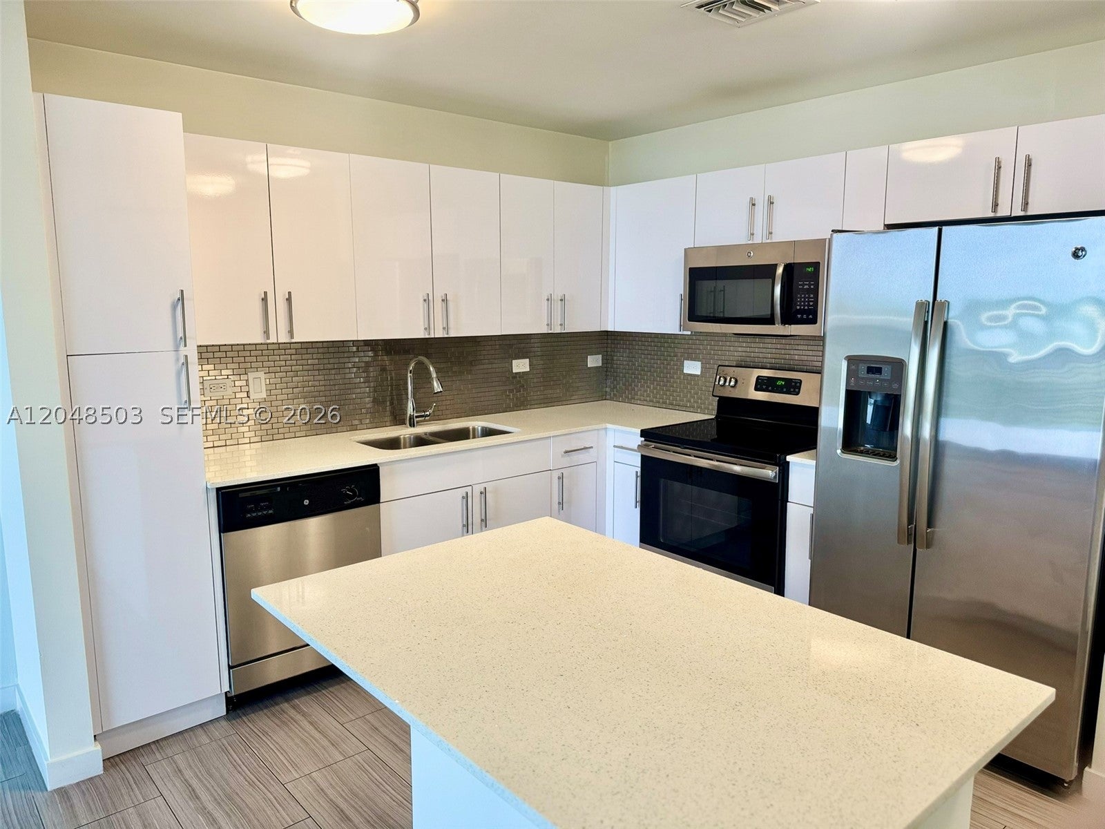 1776 Polk St 517