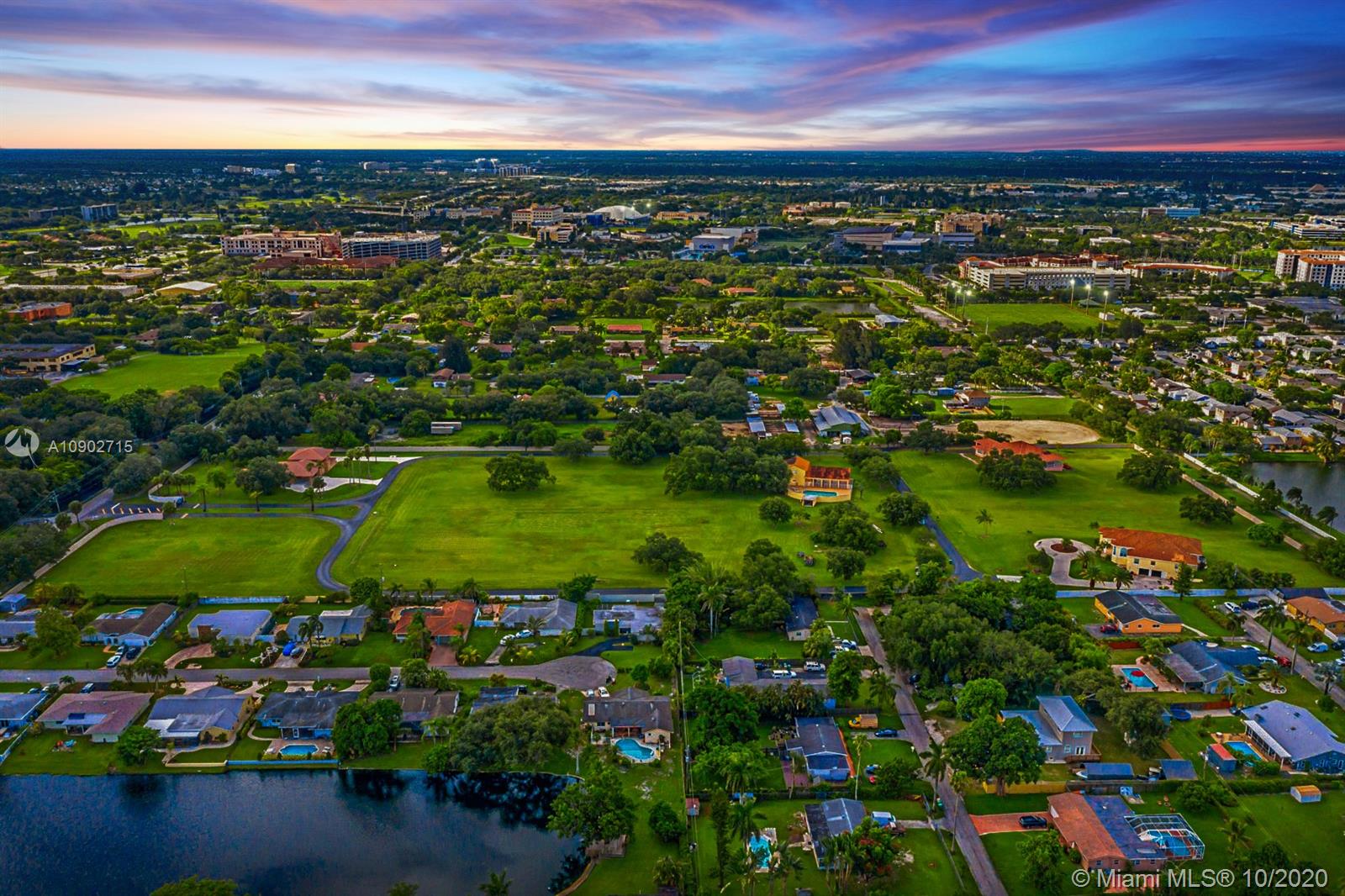 BOGGS COUNTRY ACRES - Land