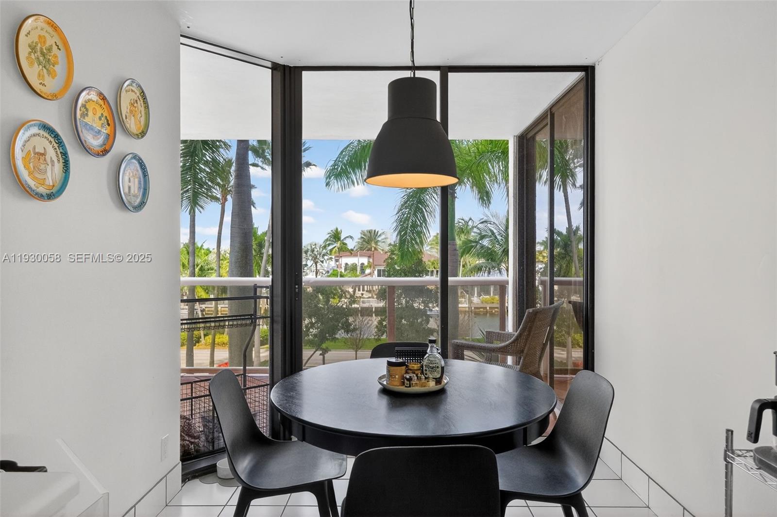 HARBOR TWS AT THE WATERWA - Residential