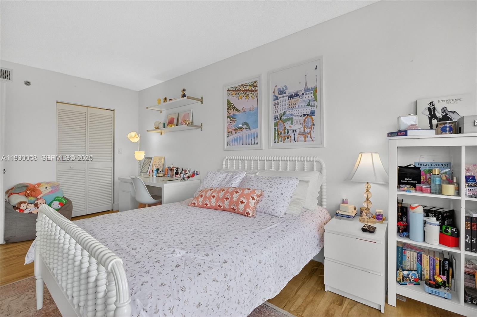 HARBOR TWS AT THE WATERWA - Residential