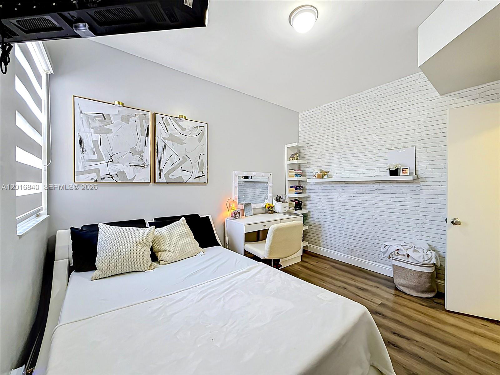 SECTORS 3 & 4 BOUNDARY PL - Residential