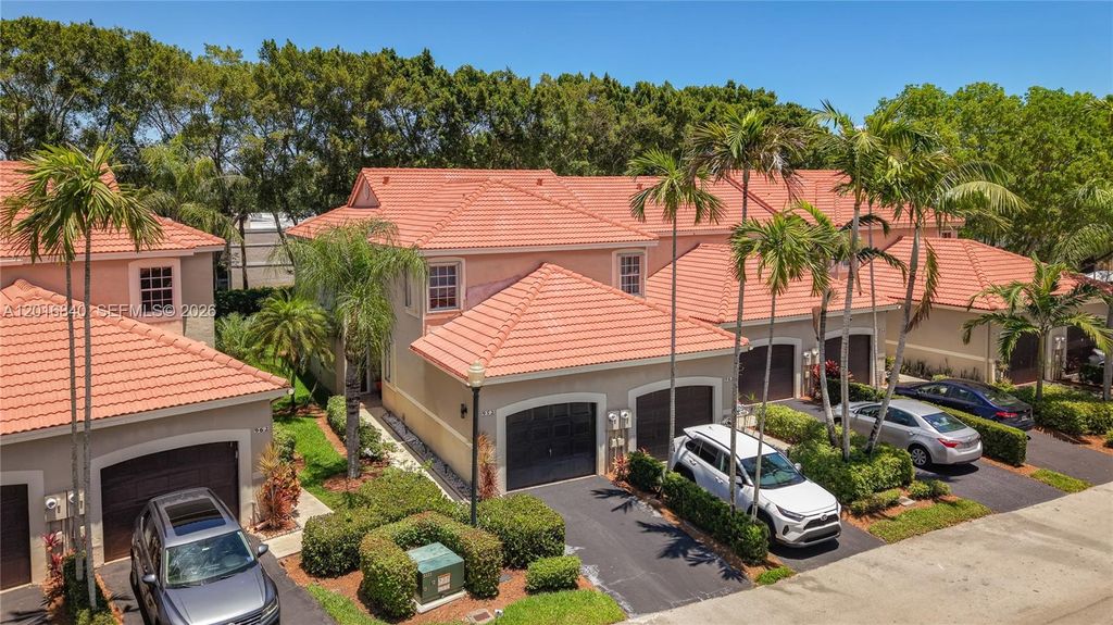 Photo of 952 Sevilla Cir, Weston, FL 33326 (MLS # A12016840)