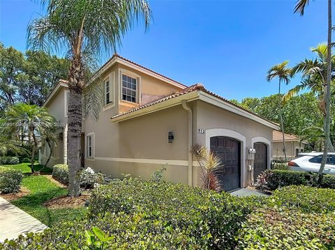 Photo of 952 Sevilla Cir, Weston, FL 33326 (MLS # A12016840)