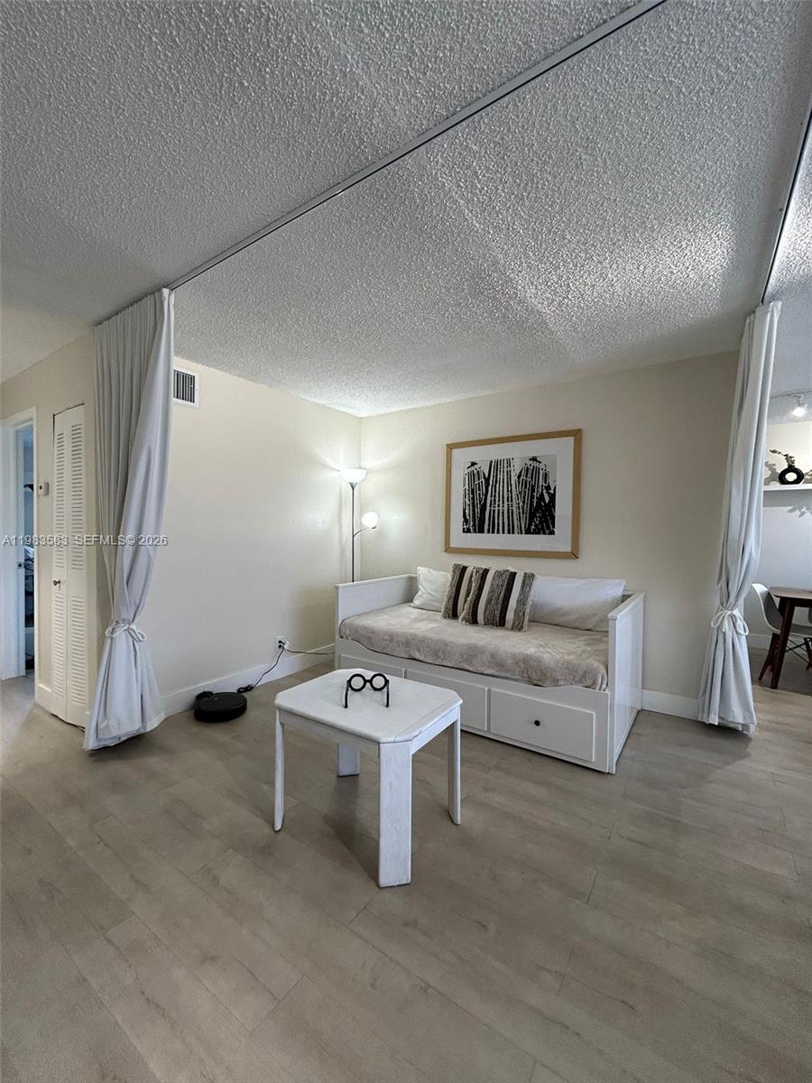 PALM VILLAGE CLUB CONDO - Residential