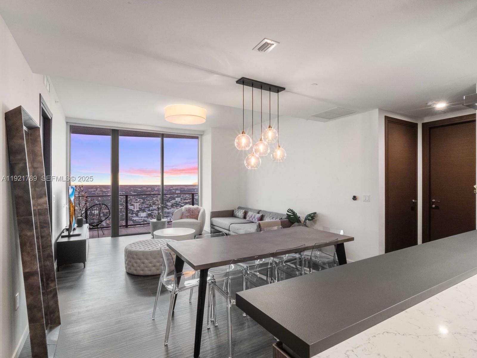 1000 Brickell Plz PH5706