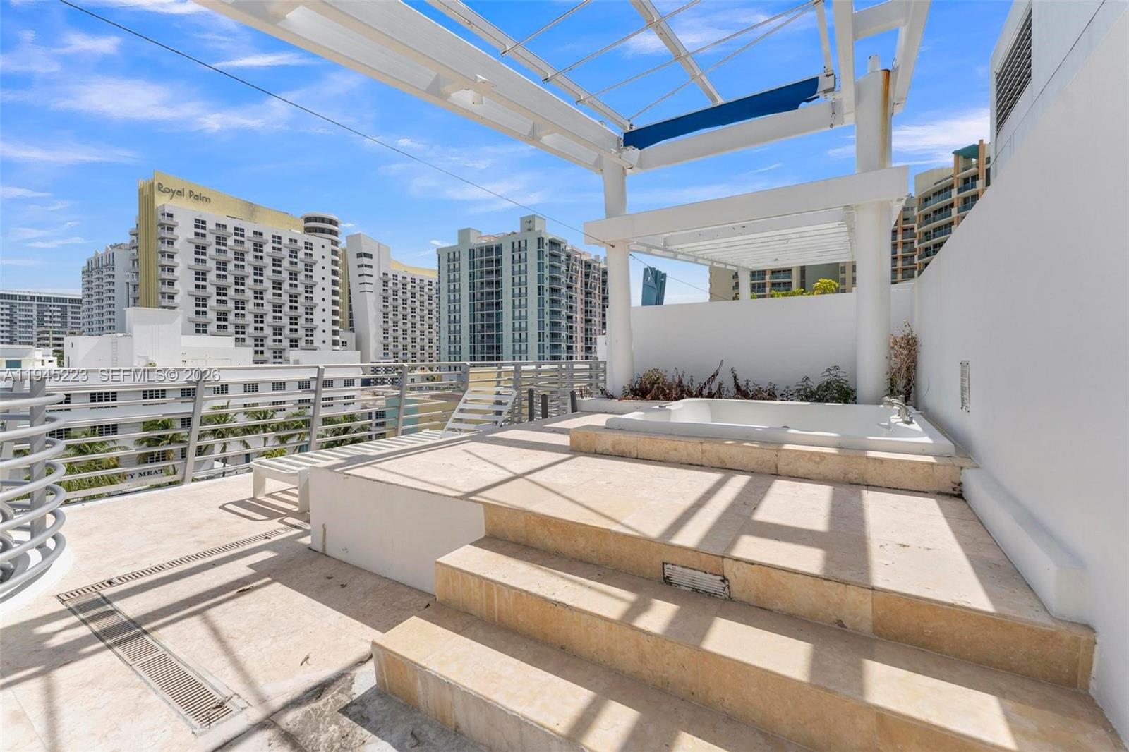 DE SOLEIL S BCH RESIDENTI - Residential