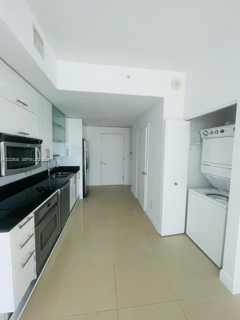 INFINITY AT BRICKELL COND - Residential