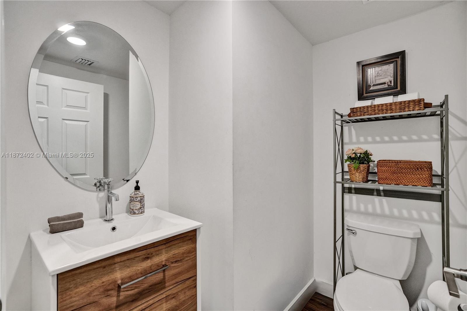 STELLAR PEMBROKE PINES - Residential