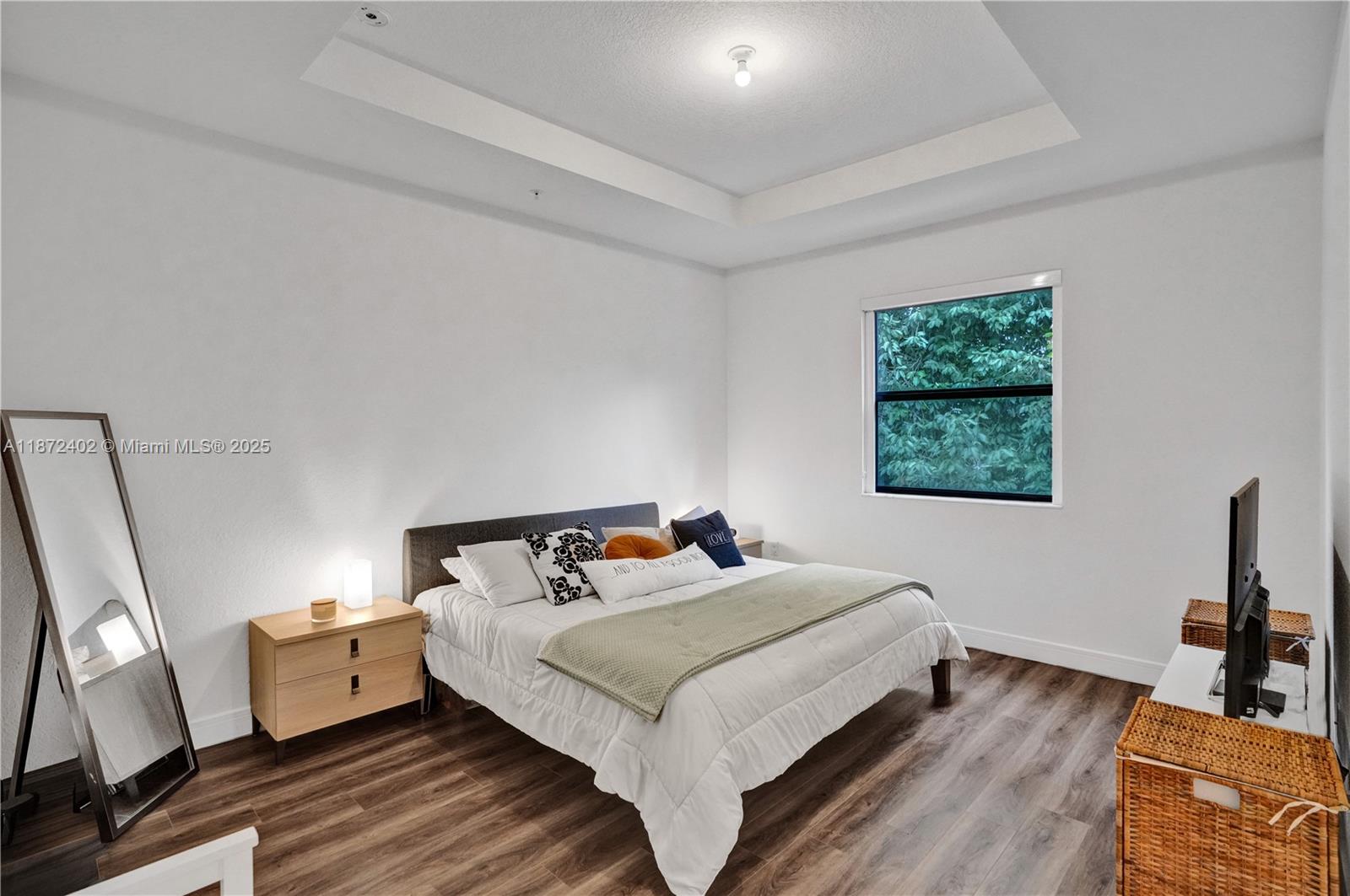 STELLAR PEMBROKE PINES - Residential