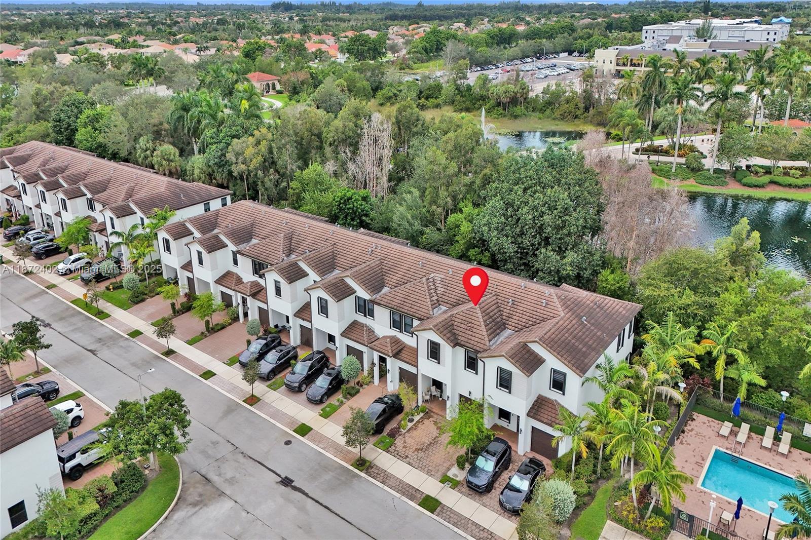 STELLAR PEMBROKE PINES - Residential
