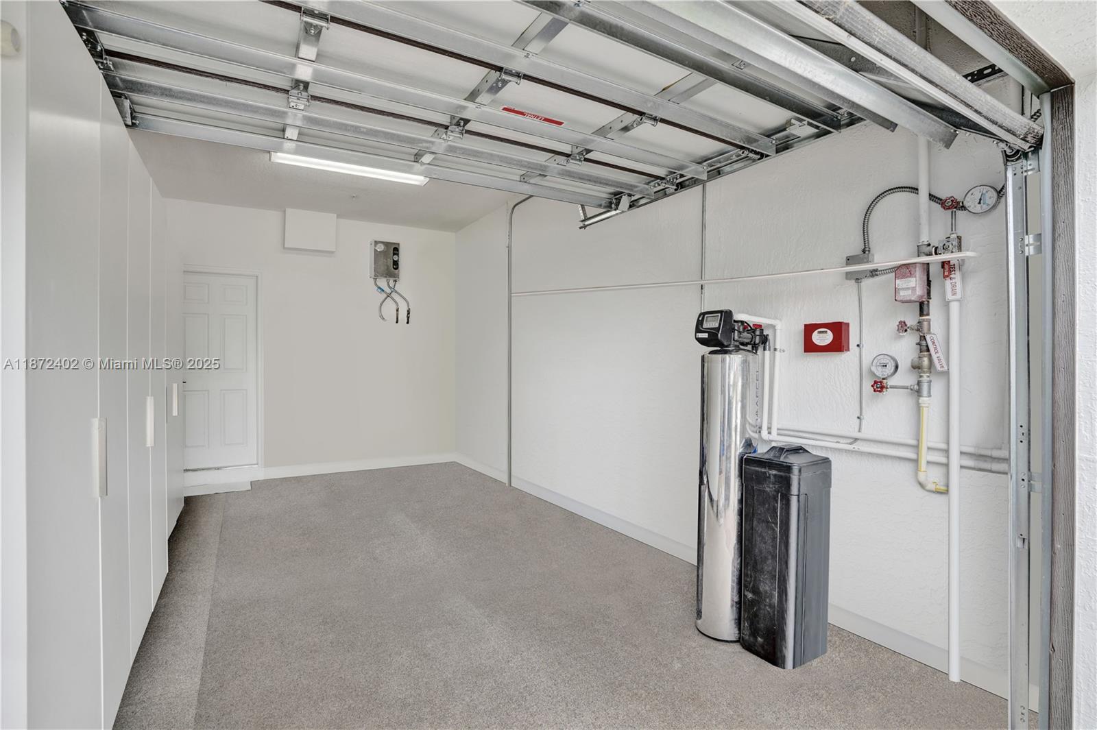 STELLAR PEMBROKE PINES - Residential