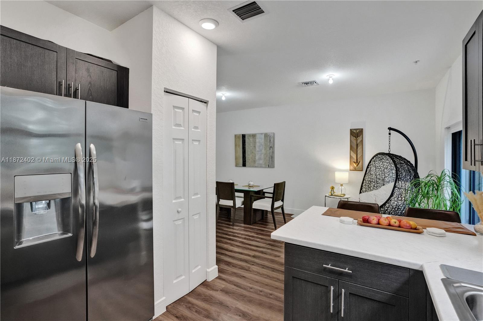 STELLAR PEMBROKE PINES - Residential