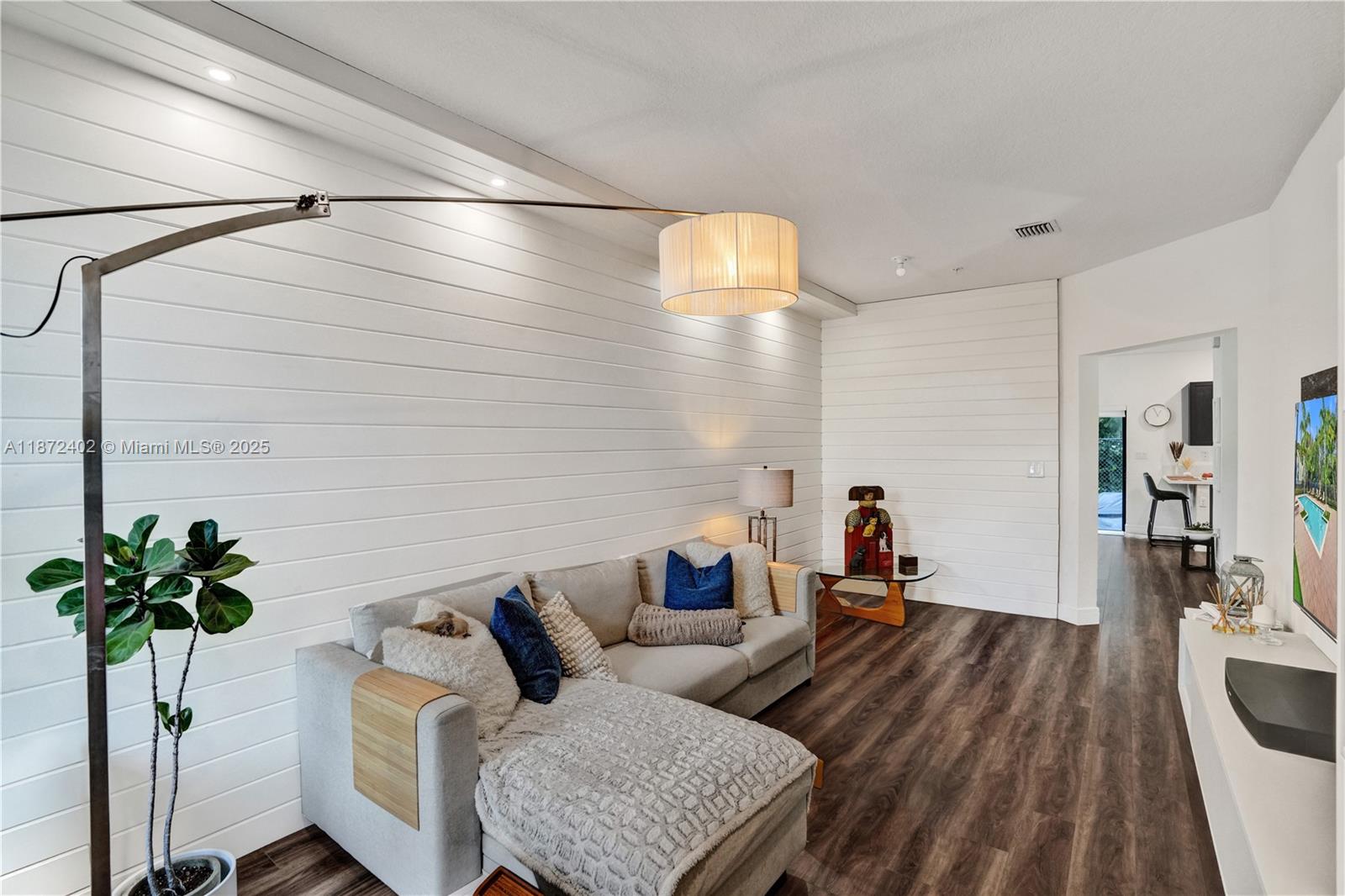 STELLAR PEMBROKE PINES - Residential