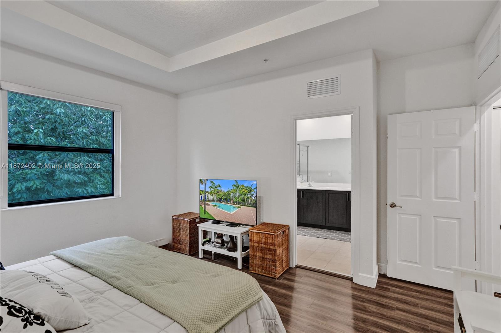 STELLAR PEMBROKE PINES - Residential