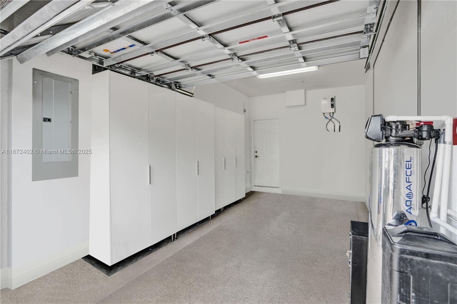 STELLAR PEMBROKE PINES - Residential