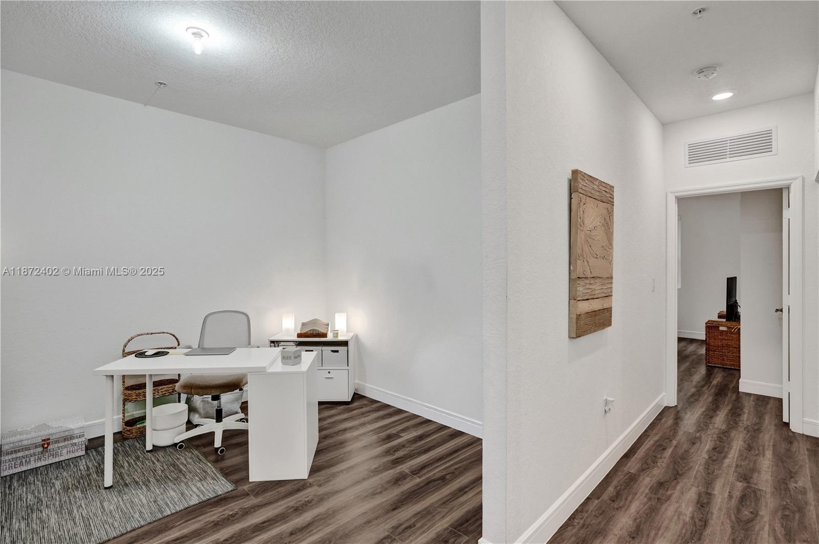 STELLAR PEMBROKE PINES - Residential