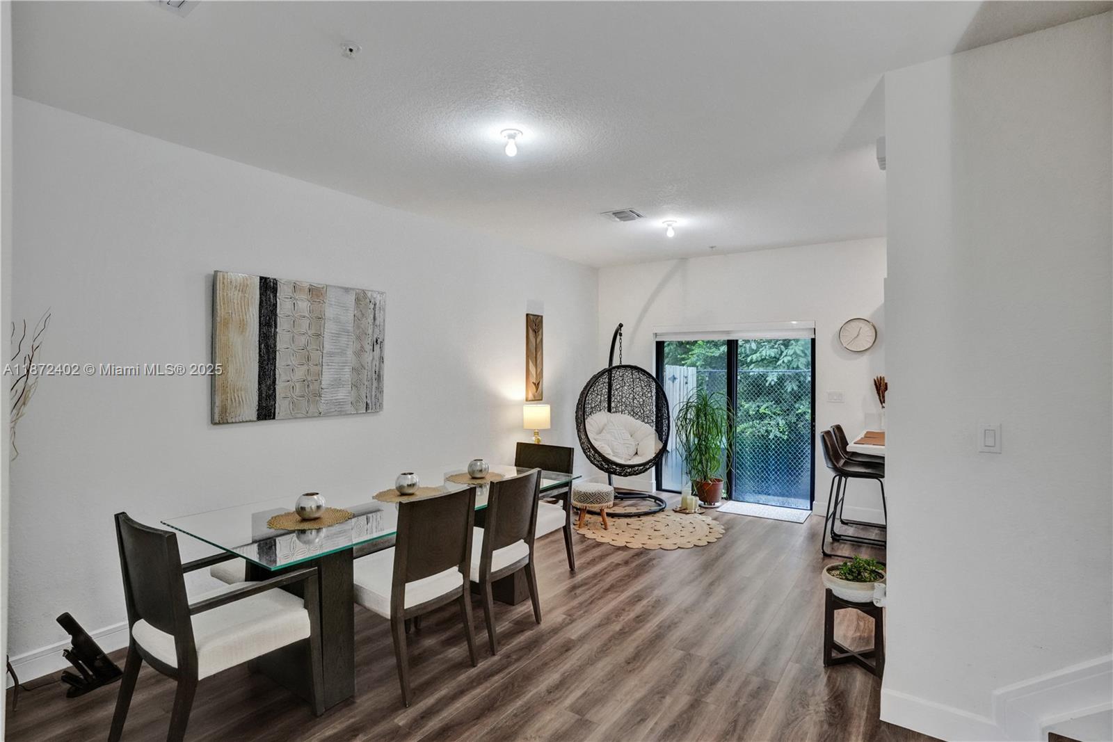 STELLAR PEMBROKE PINES - Residential