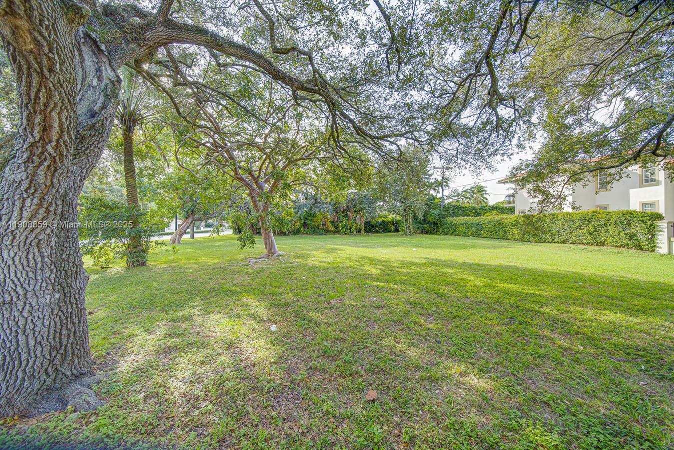 CORAL GABLES CC SEC 6 - Residential