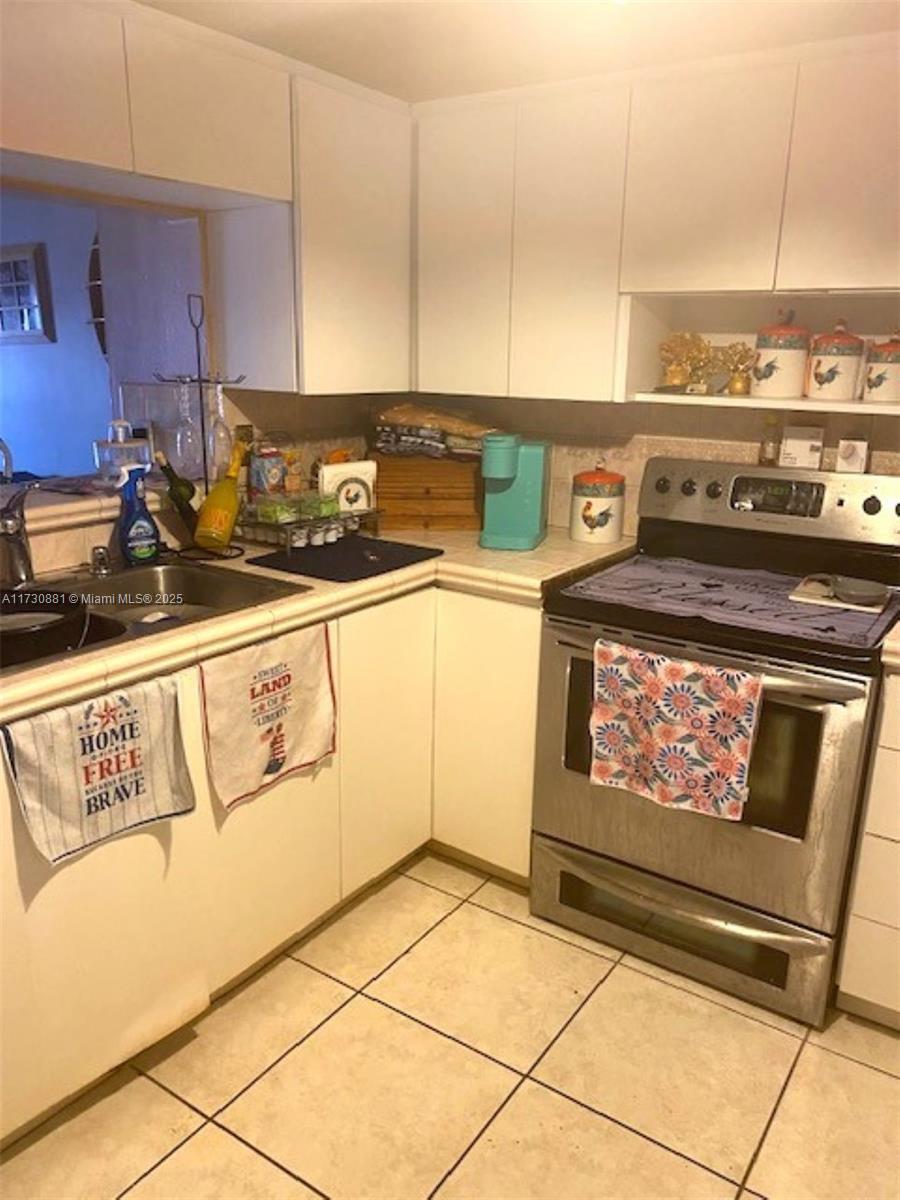 WESTLAND CONDO - Residential