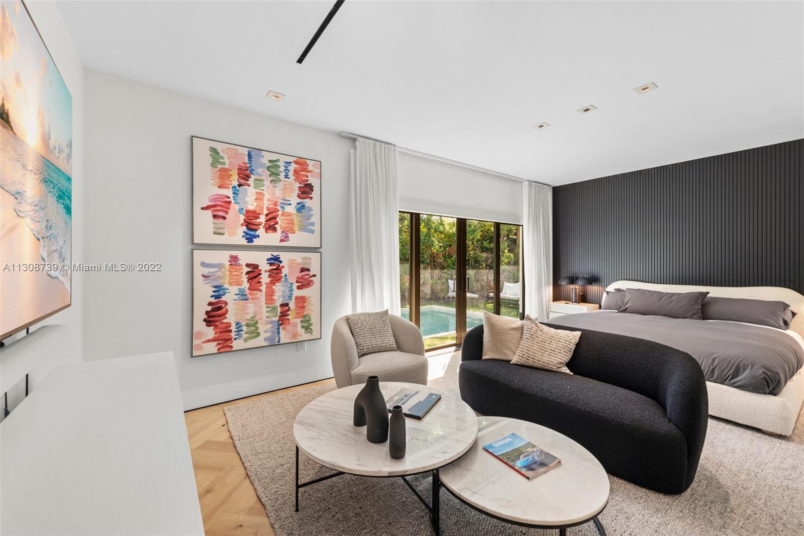 SUNSET LAKE - Residential