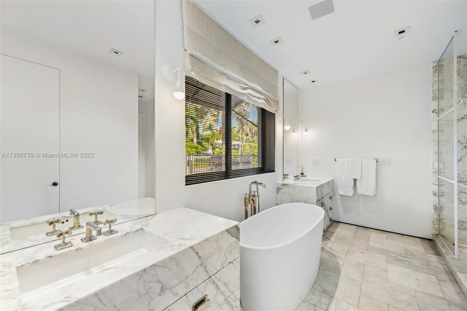 SUNSET LAKE - Residential