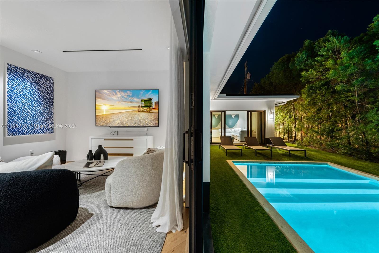 SUNSET LAKE - Residential