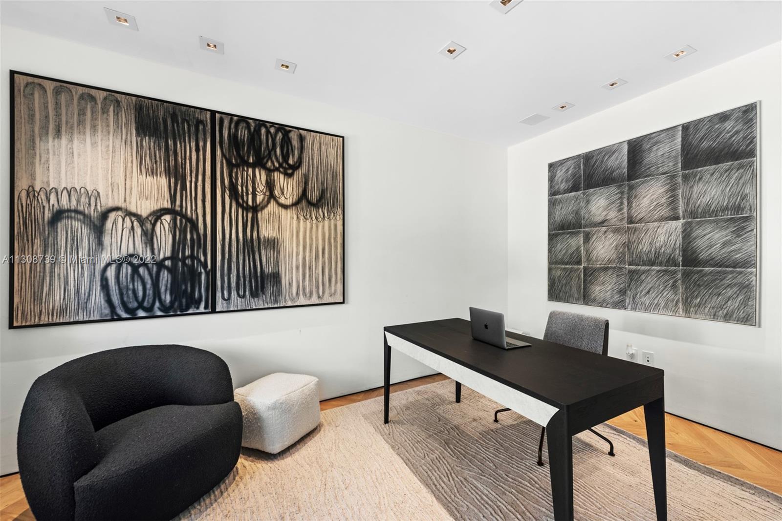 SUNSET LAKE - Residential