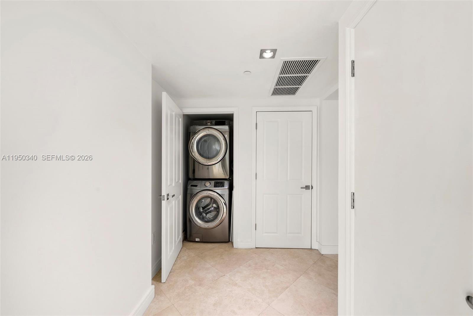 500 BRICKELL EAST CONDO - Residential