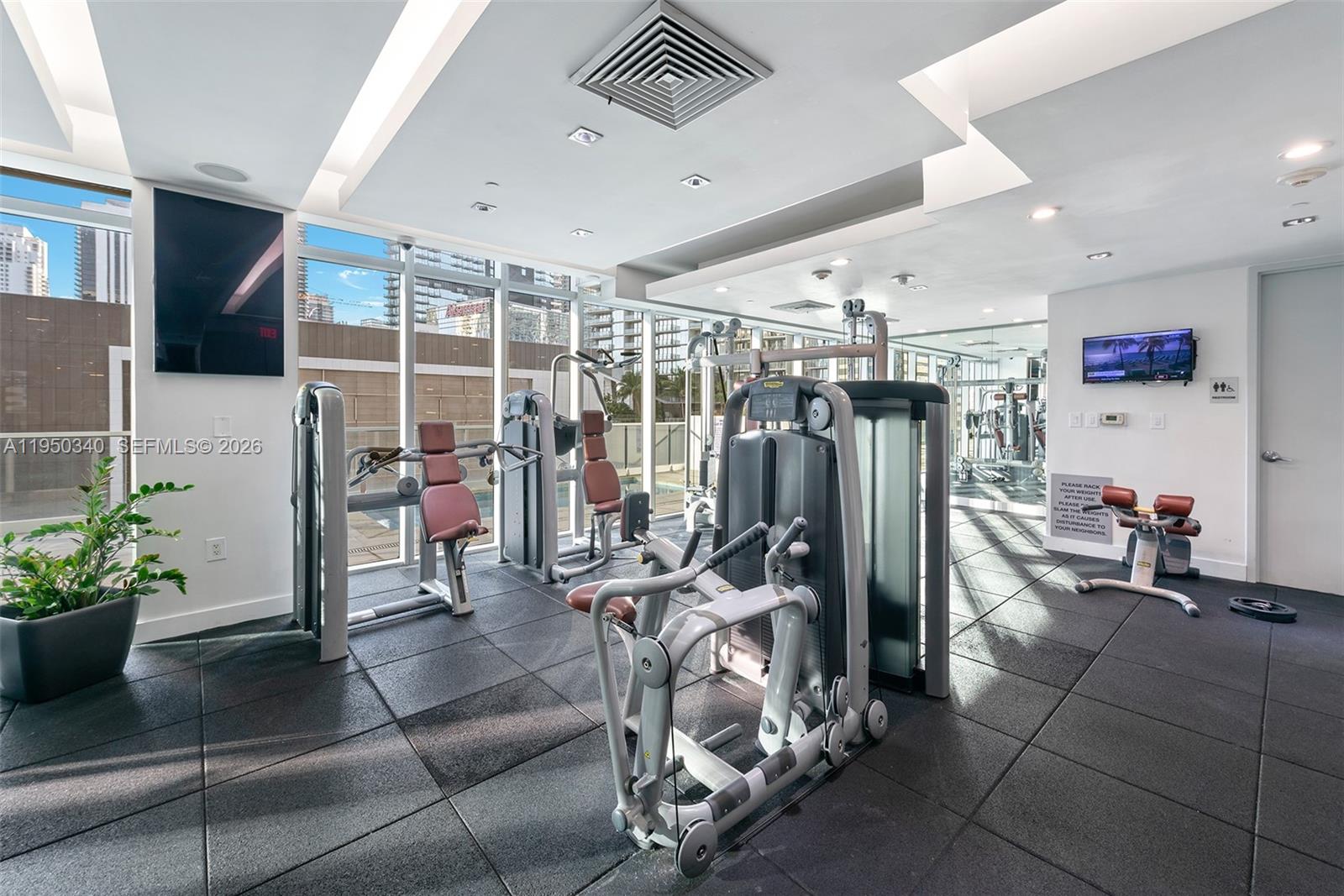 500 BRICKELL EAST CONDO - Residential