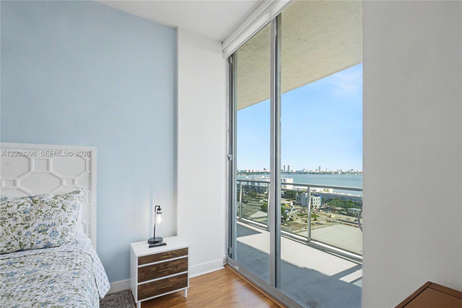 LEXI CONDO - Residential