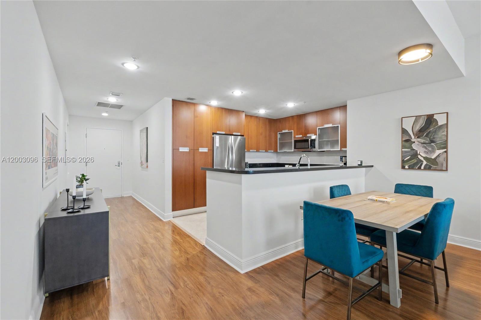 LEXI CONDO - Residential