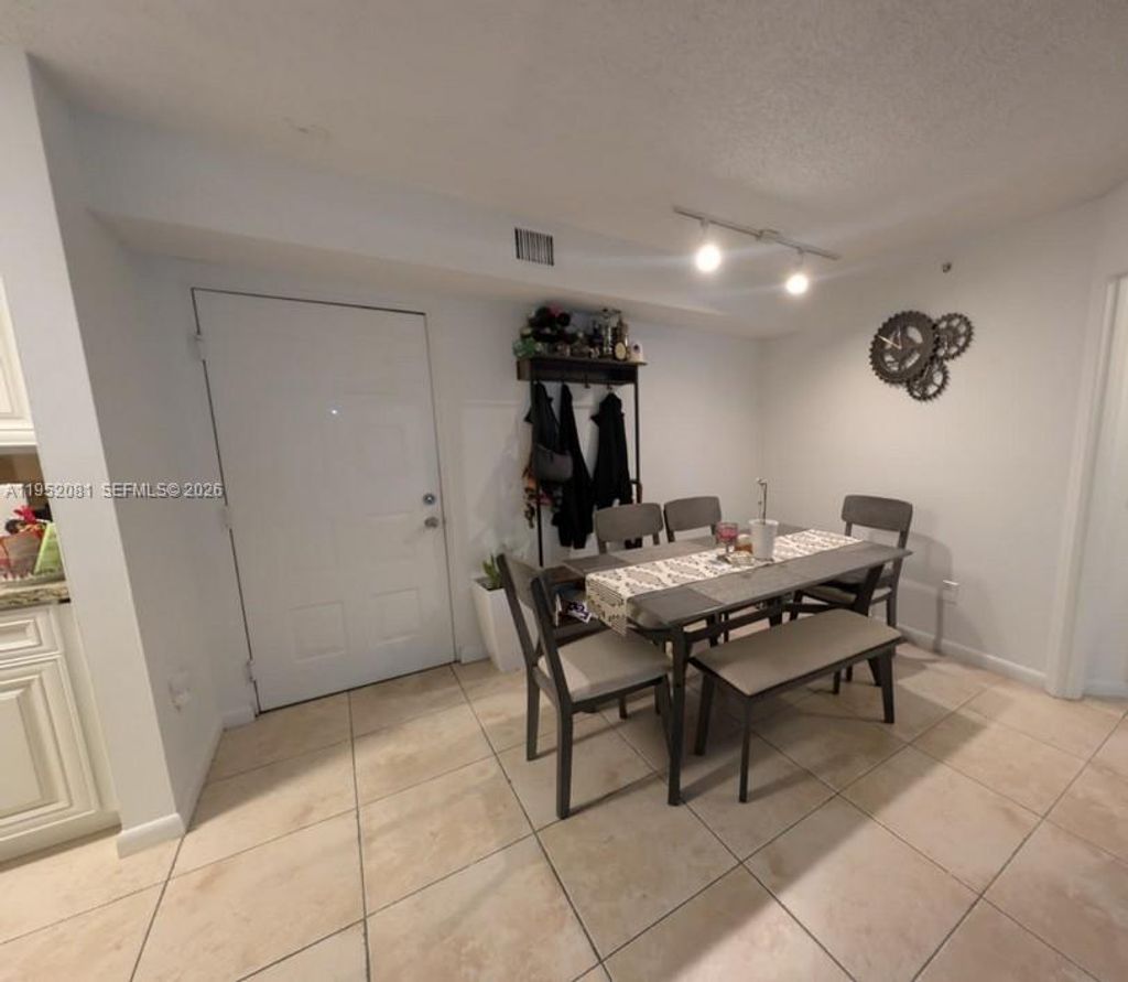 Photo of 430 S Park Rd #3-108, Hollywood, FL 33021 (MLS # A11952081)