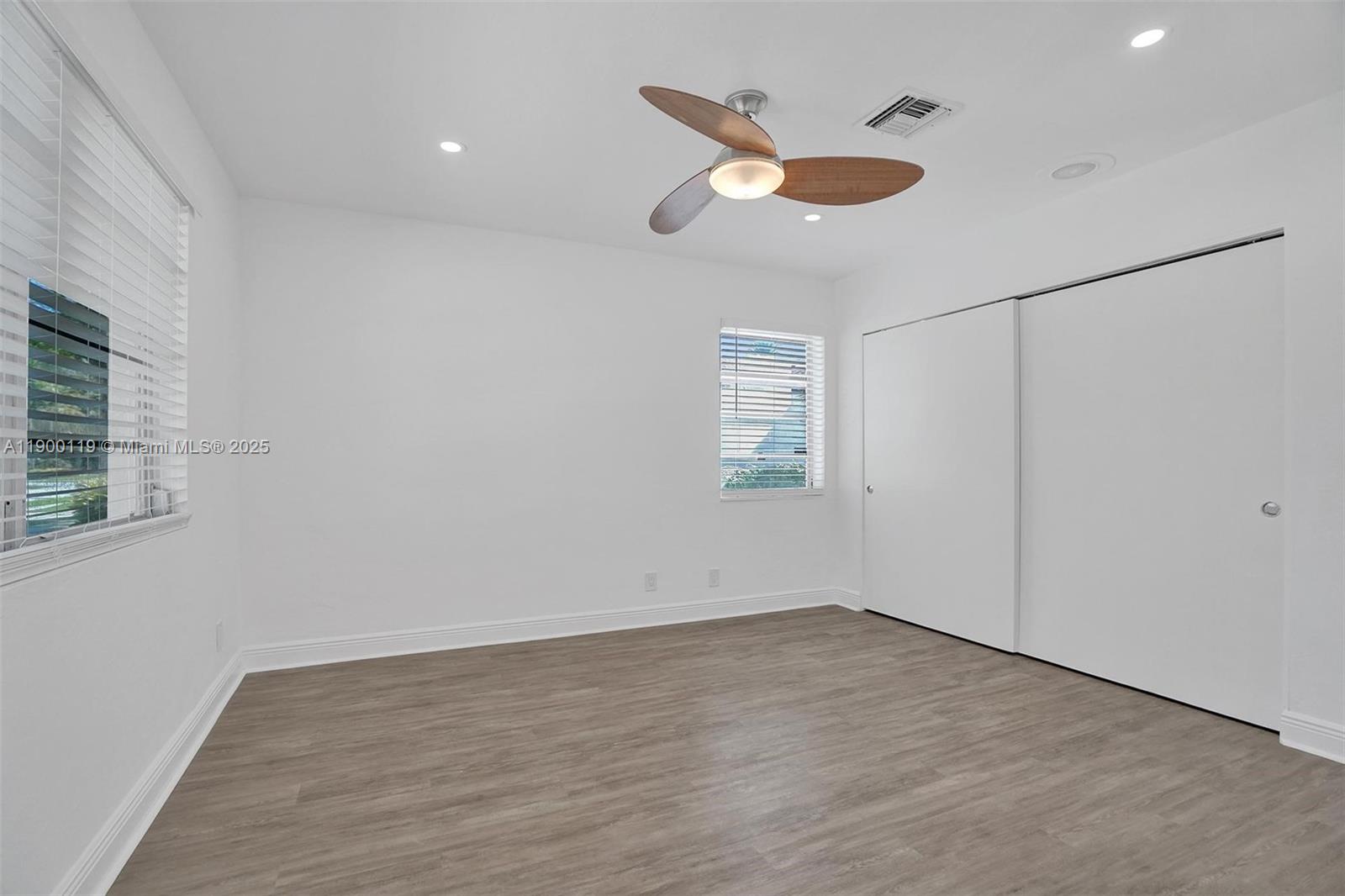 HOLLYWOOD LAKES SEC - Residential Lease