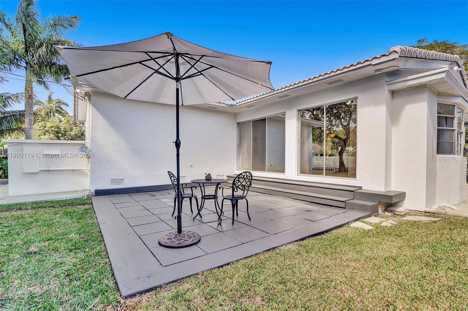 HOLLYWOOD LAKES SEC - Residential Lease